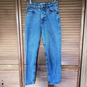 👖 Zara High-Rise Retro Vibe Light Blue Wash Straight Leg Minimalist Jeans-Size 2